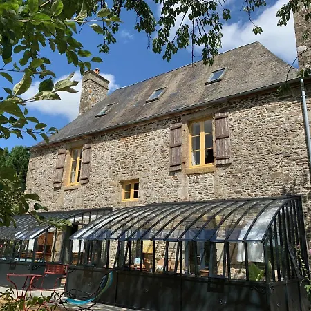 Le Petit Manoir 3* Isigny-le-Buat