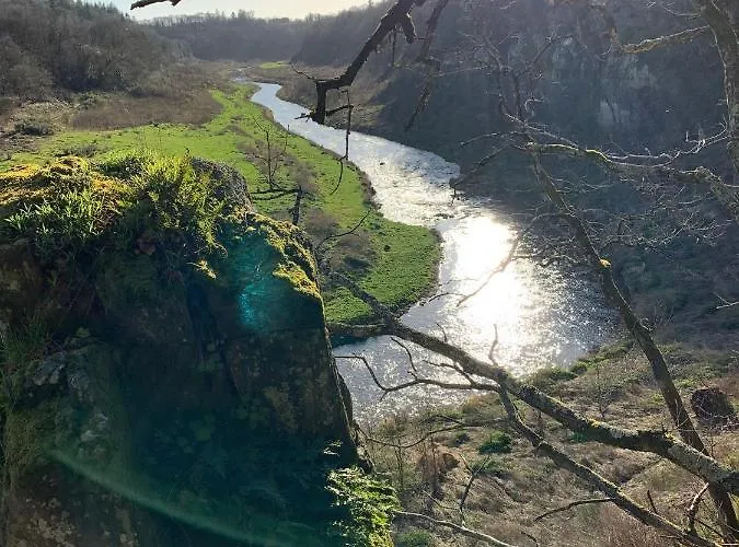 Le Petit Manoir Bed & Breakfast 3*