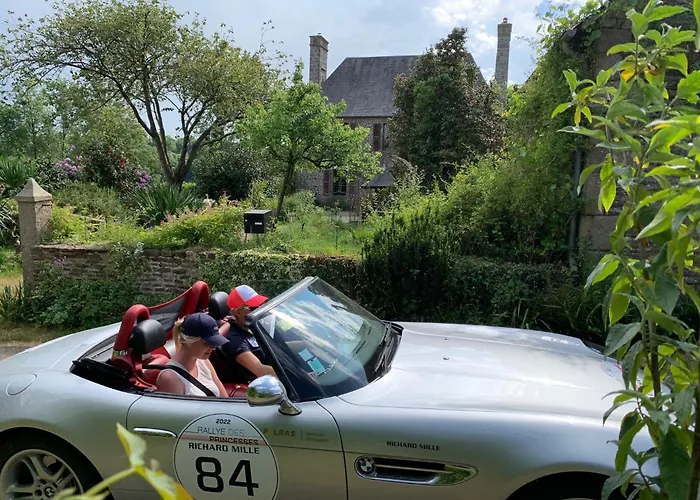 Le Petit Manoir Bed & Breakfast