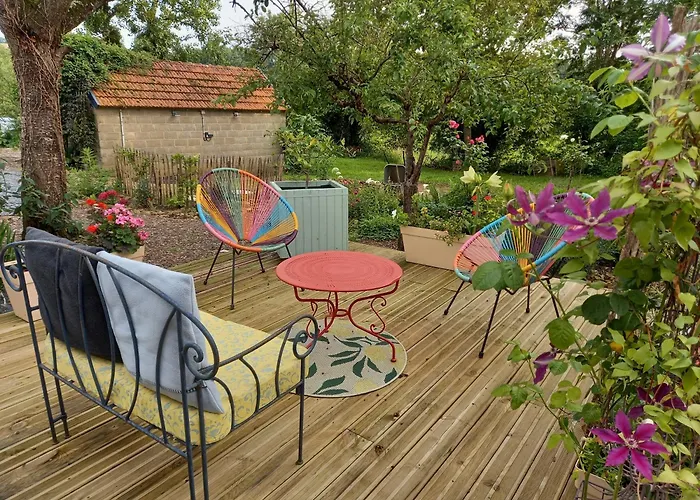 Le Petit Manoir Bed & Breakfast 3*